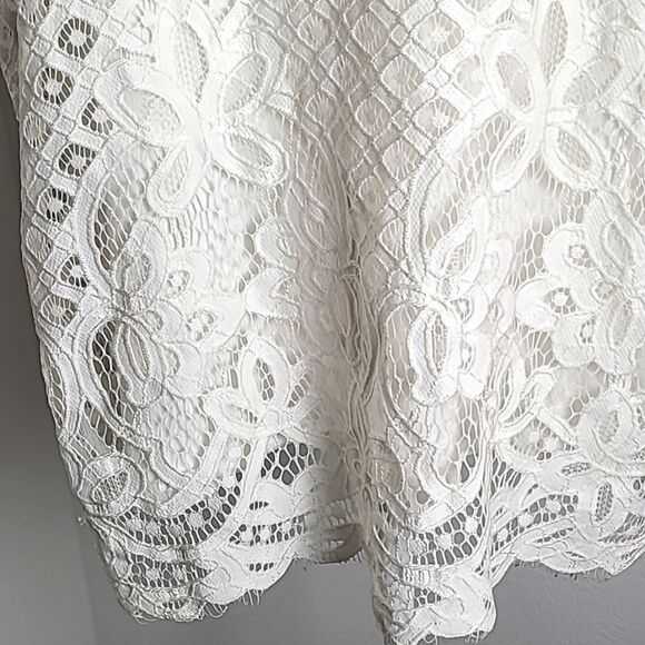 Soho White T-Shirt with Off-White Lace Overlay, Size XL - Picture 3 of 9